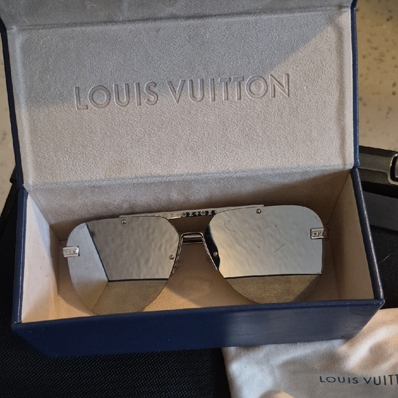 Louis Vuitton Silver Aviator Sunglasses